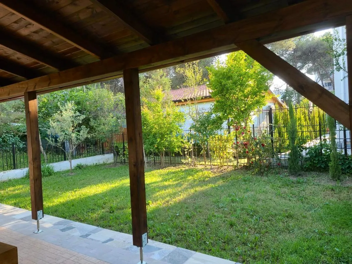 Seaside Cottage With Garden غوليم بيت للعطل