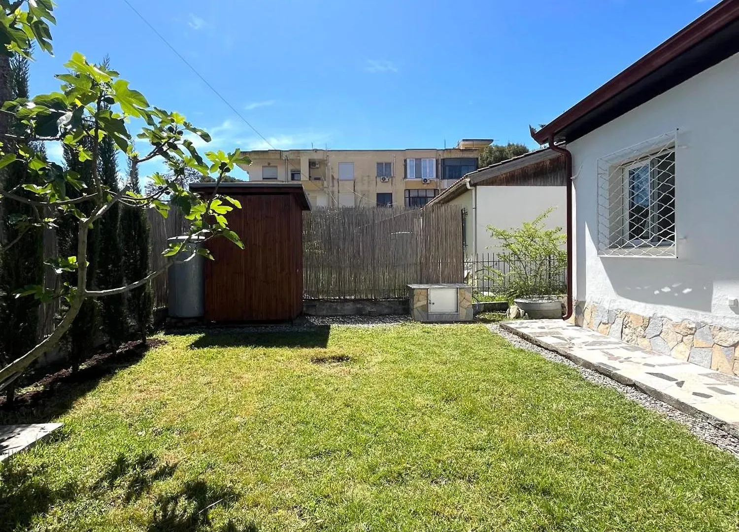 Seaside Cottage With Garden Golem  0*, Golem (Tirana)
